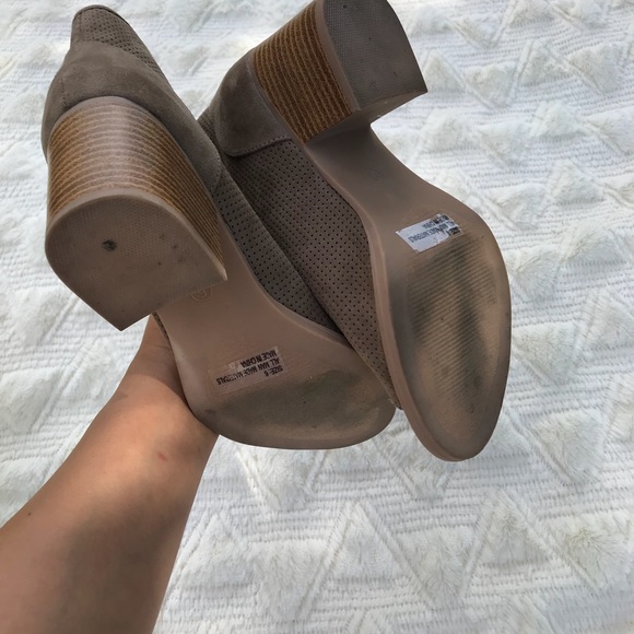 Booties - Picture 4 of 4